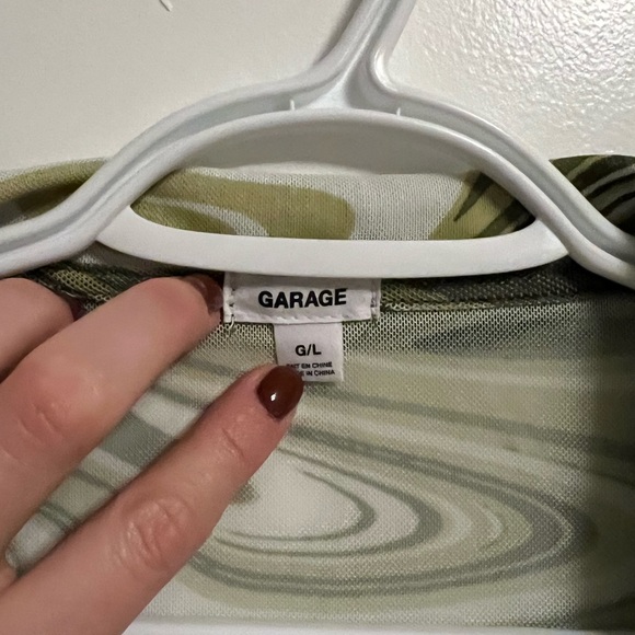 TWO mesh tops | Garage | L - Picture 4 of 8